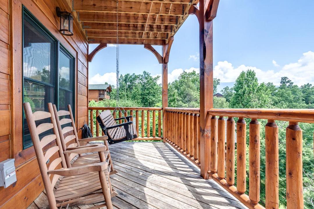 Gatlinburg Cabin With Private Hot Tub By Staycating Ngoại thất bức ảnh