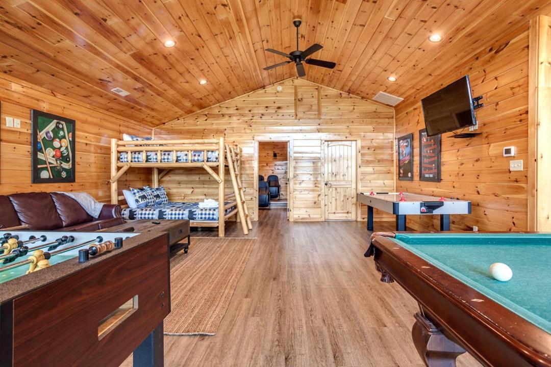 Gatlinburg Cabin With Private Hot Tub By Staycating Ngoại thất bức ảnh