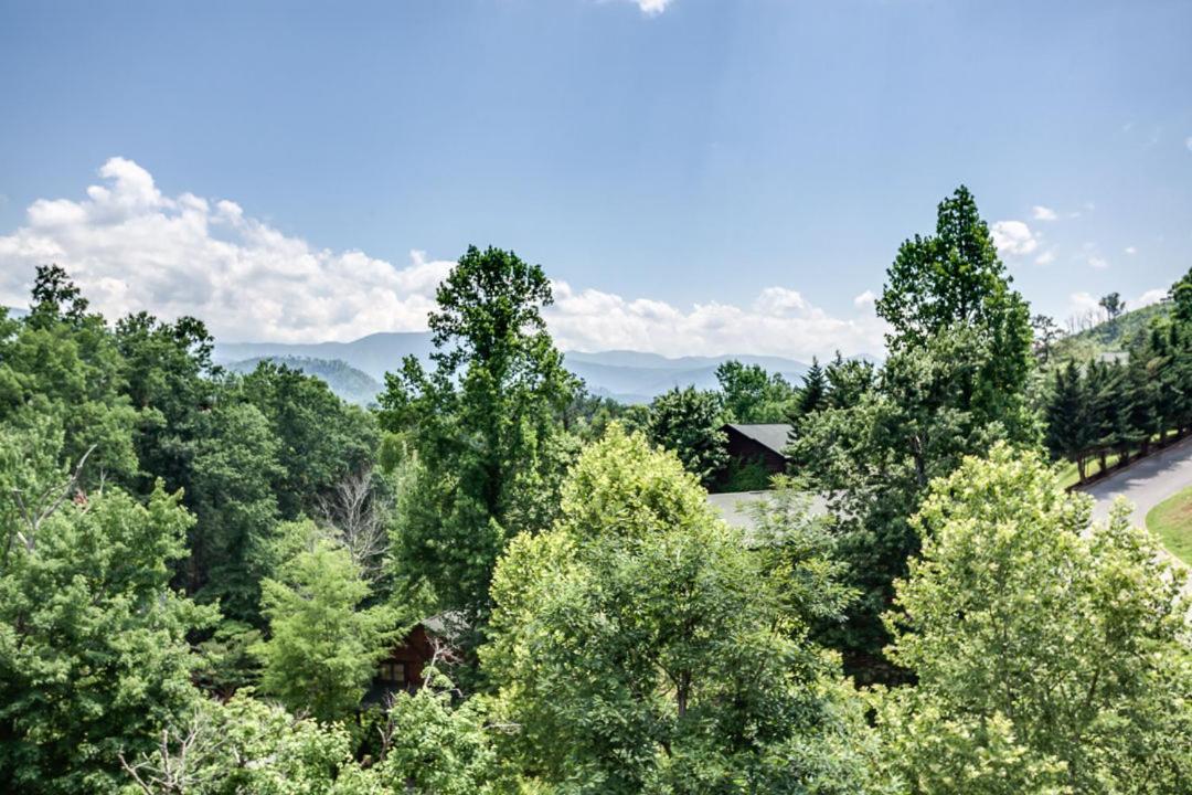 Gatlinburg Cabin With Private Hot Tub By Staycating Ngoại thất bức ảnh
